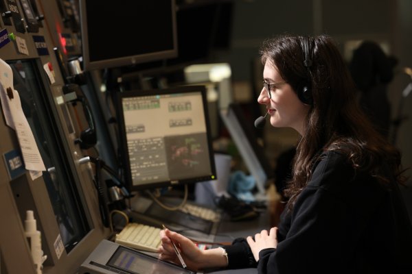 Apply to be a Student Air Traffic Controller 